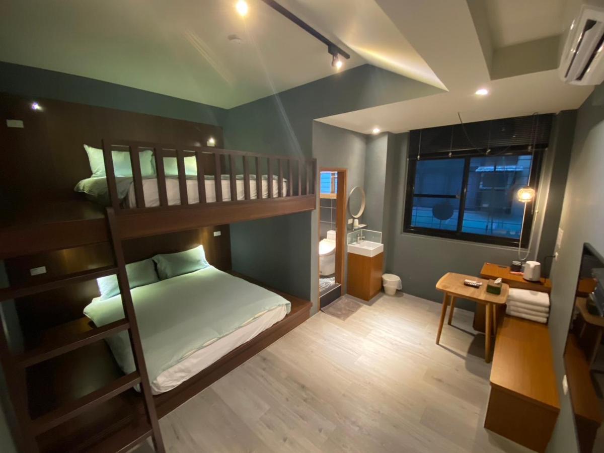 良文旅2館ryou Hotel Vintage - II Tainan Exterior foto