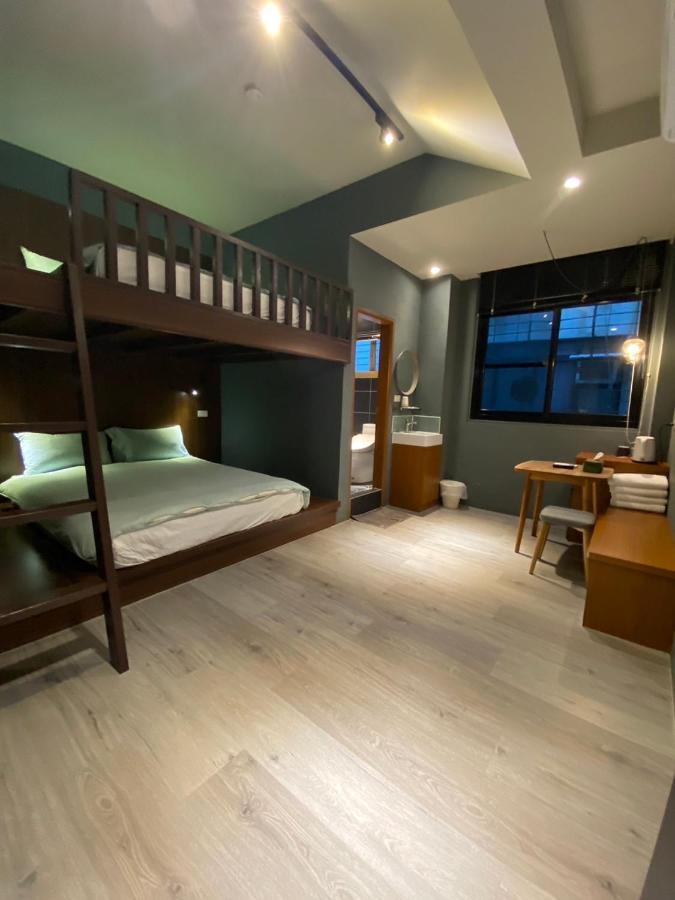 良文旅2館ryou Hotel Vintage - II Tainan Exterior foto